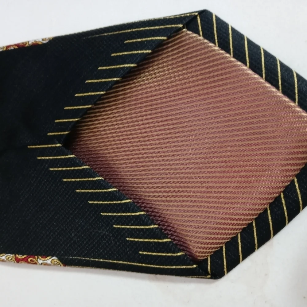 Lugari 100% Silk Handcrafted Designer Necktie Made in Italy classic 57